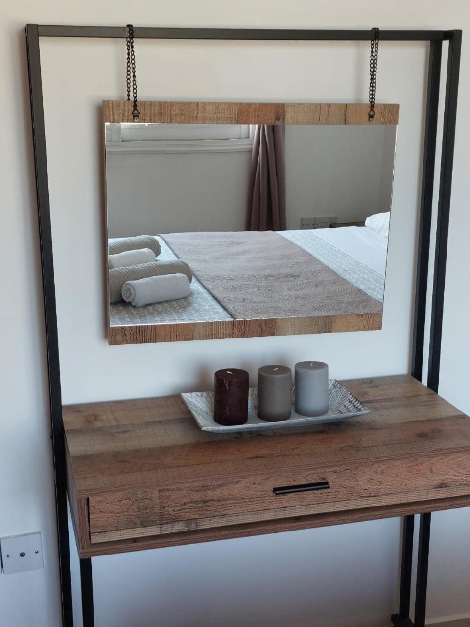 Joanne'S Cosy 1 Bdrm Apt Пафос Екстериор снимка