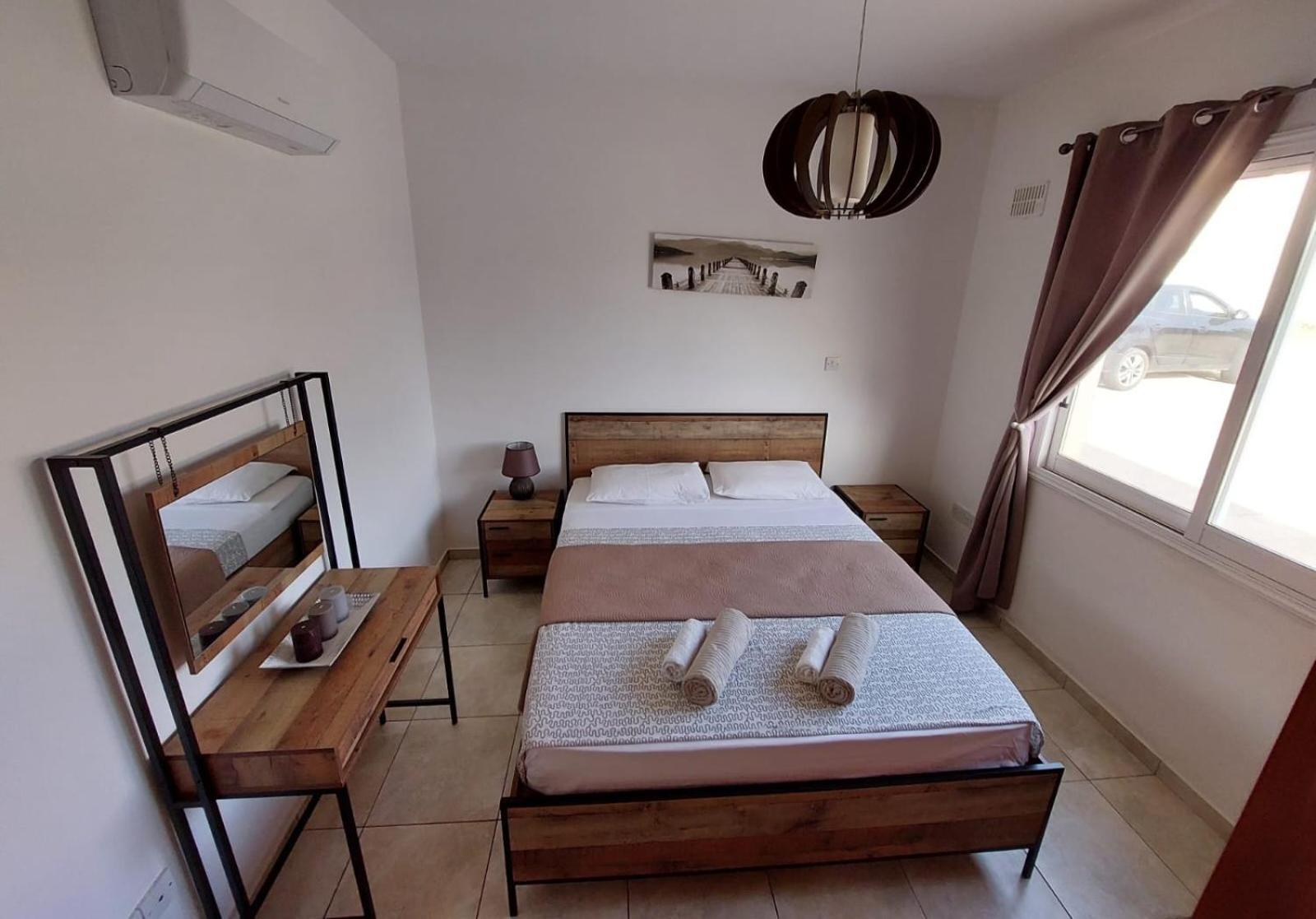 Joanne'S Cosy 1 Bdrm Apt Пафос Екстериор снимка